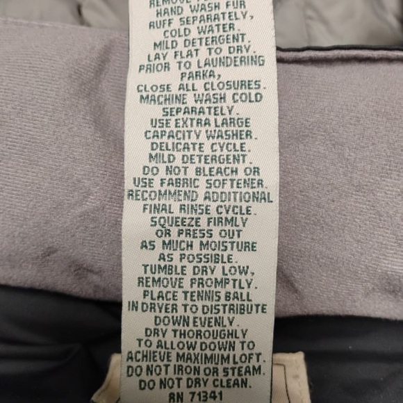 L.L. Bean Black Puffer Jacket Size XL - Picture 4 of 5